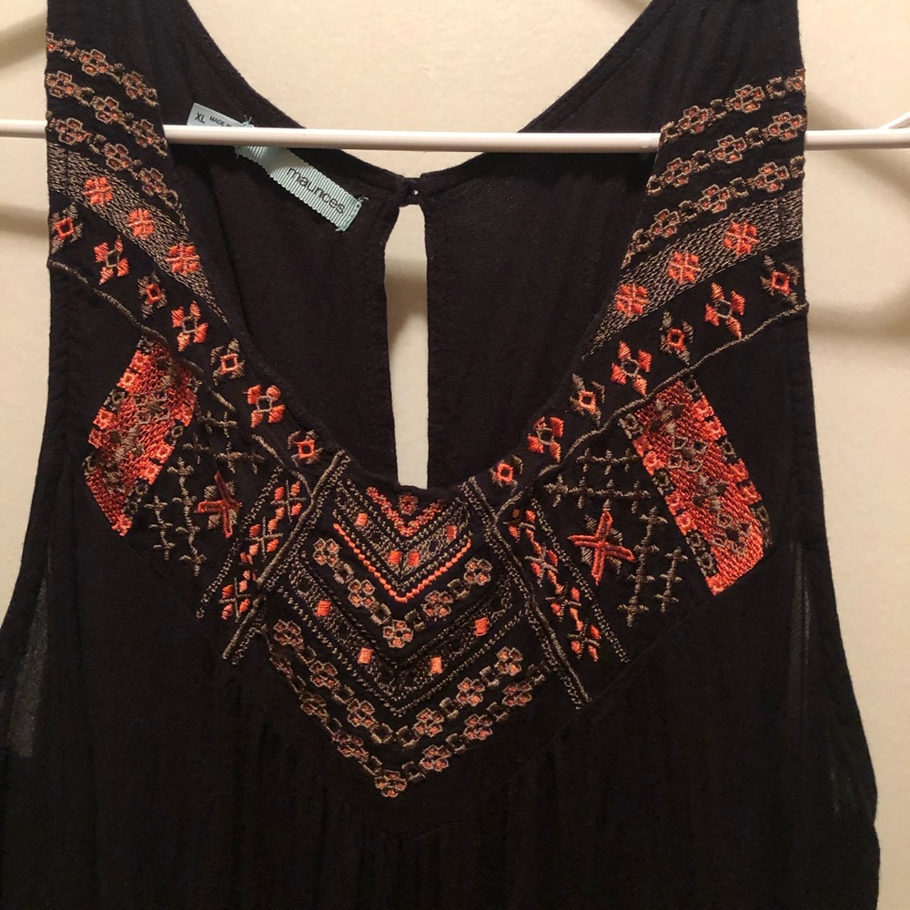 Maurice’s embroidered tank top